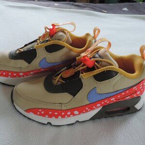Nike air max 90 toggle SE size 2.5 youth new